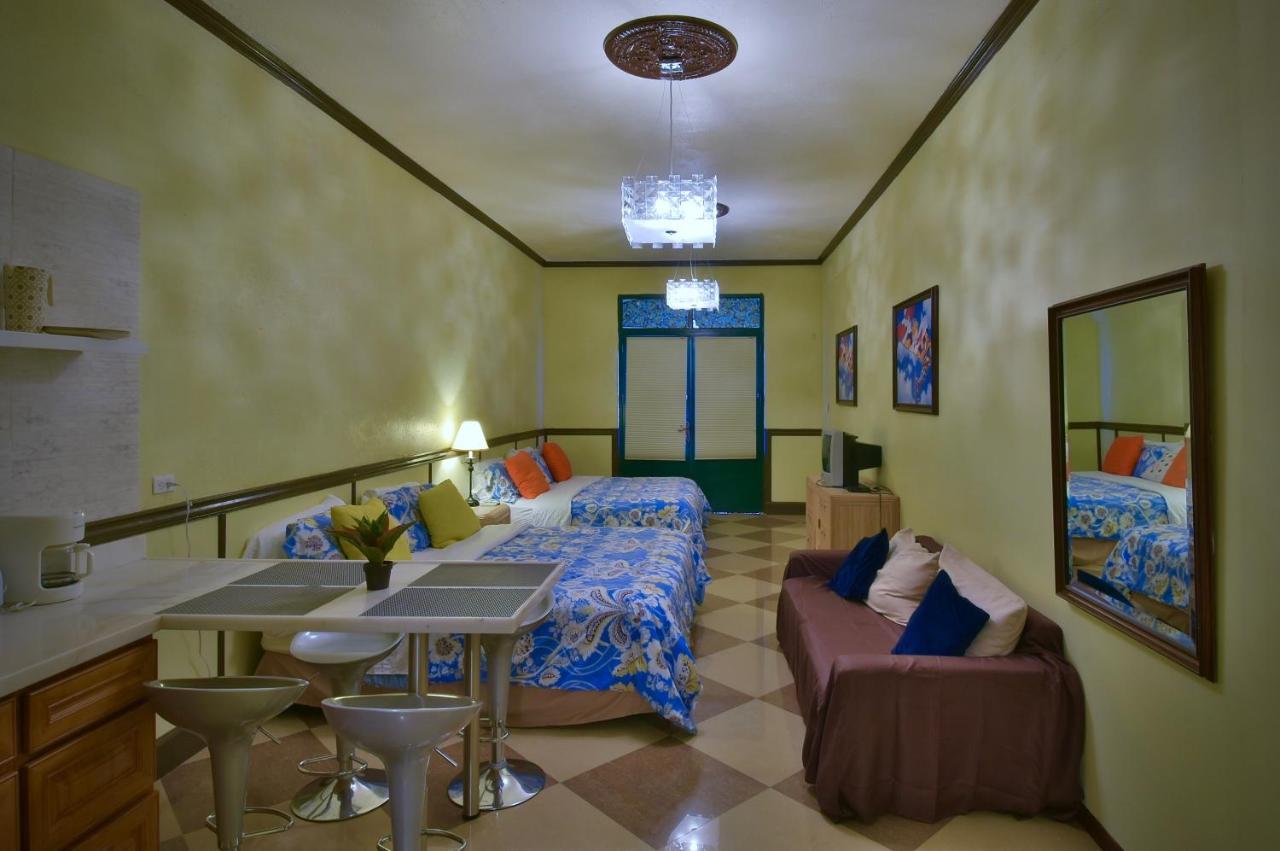 Pista Q Hostel And Apartments Oranjestad Exteriér fotografie
