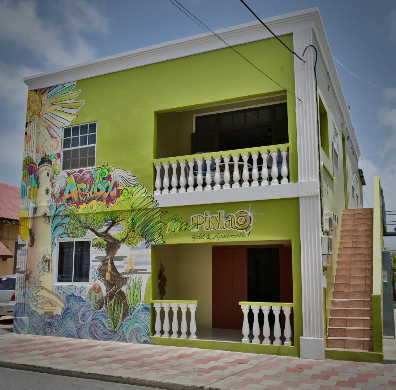 Pista Q Hostel And Apartments Oranjestad Exteriér fotografie